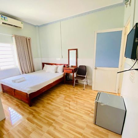Nha Nghi Y Vy Bed & Breakfast Фу Куок Екстериор снимка