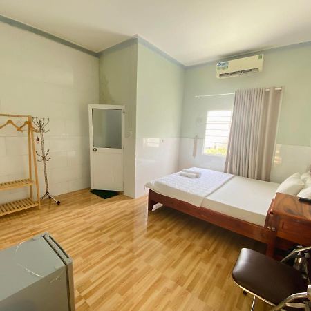 Nha Nghi Y Vy Bed & Breakfast Фу Куок Екстериор снимка