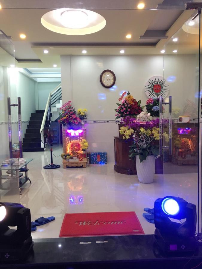 Nha Nghi Y Vy Bed & Breakfast Фу Куок Екстериор снимка