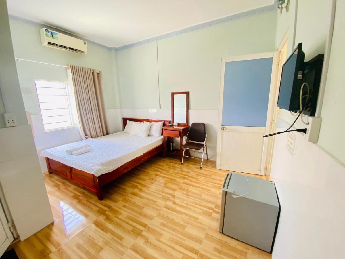 Nha Nghi Y Vy Bed & Breakfast Фу Куок Екстериор снимка