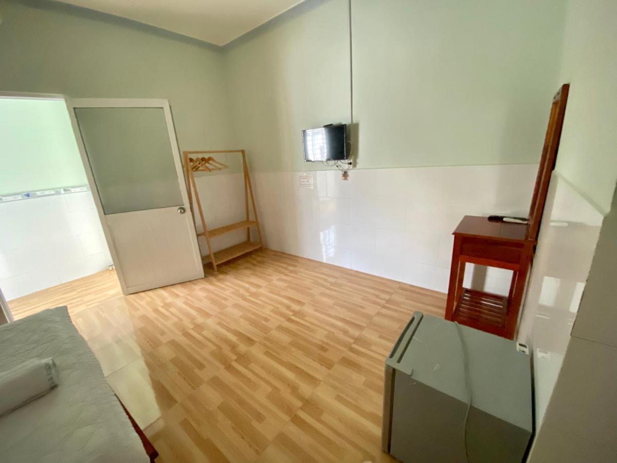 Nha Nghi Y Vy Bed & Breakfast Фу Куок Екстериор снимка